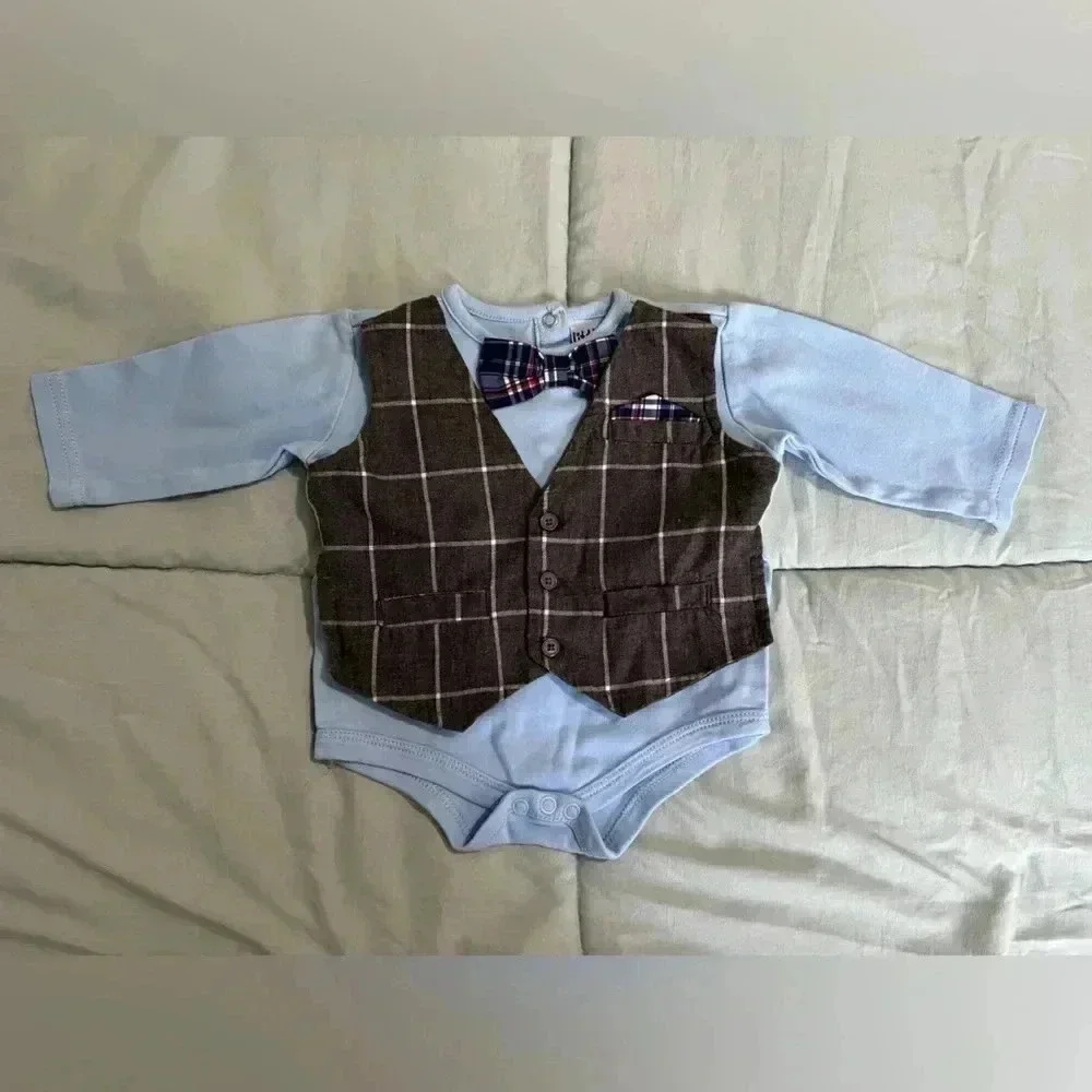 Little lad onsie (size 6-9 Months)